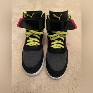 Women’s Puma colorful high tops size 7